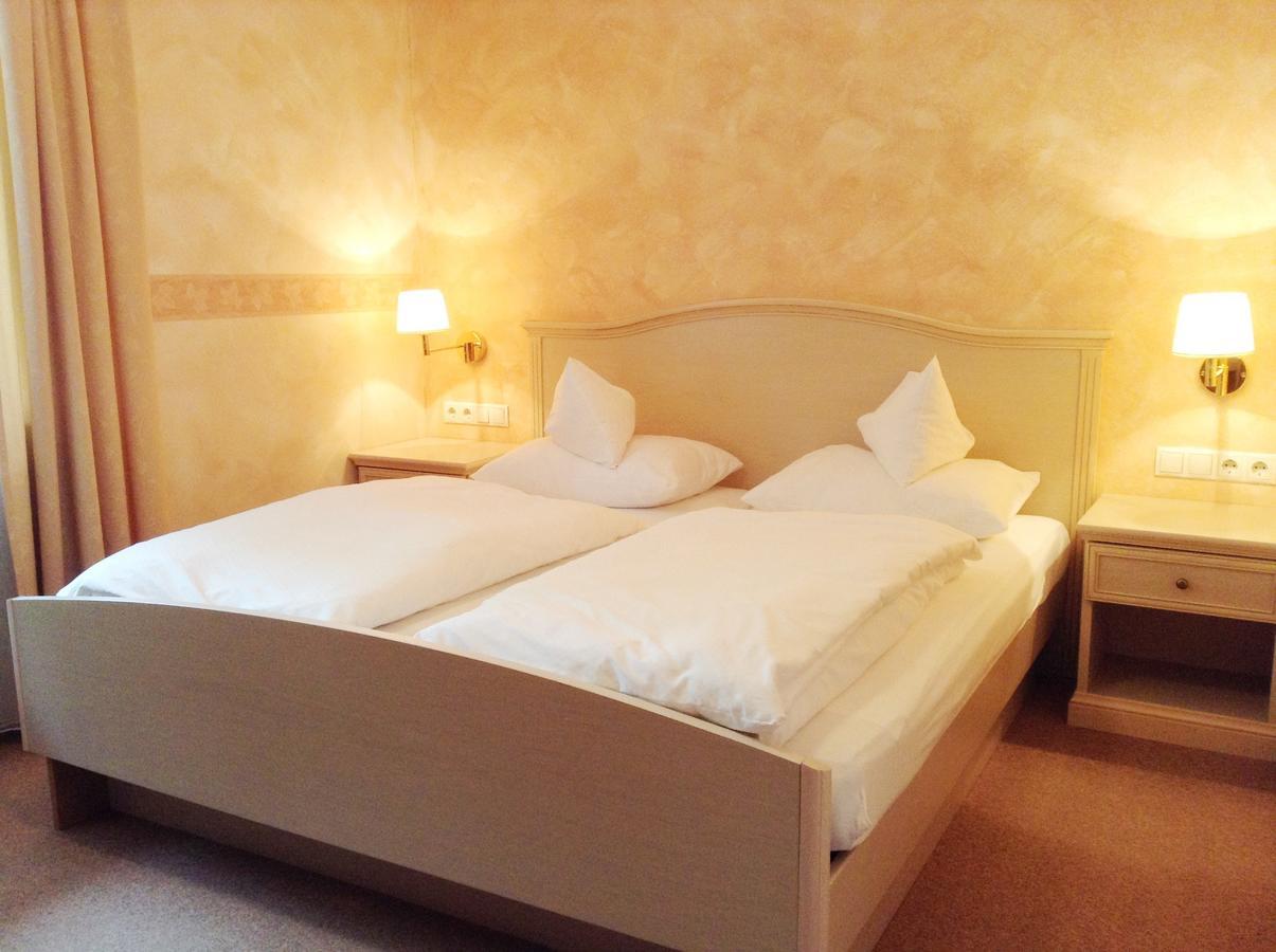 Hotel Grünes Türl Bad Schallerbach Oda fotoğraf