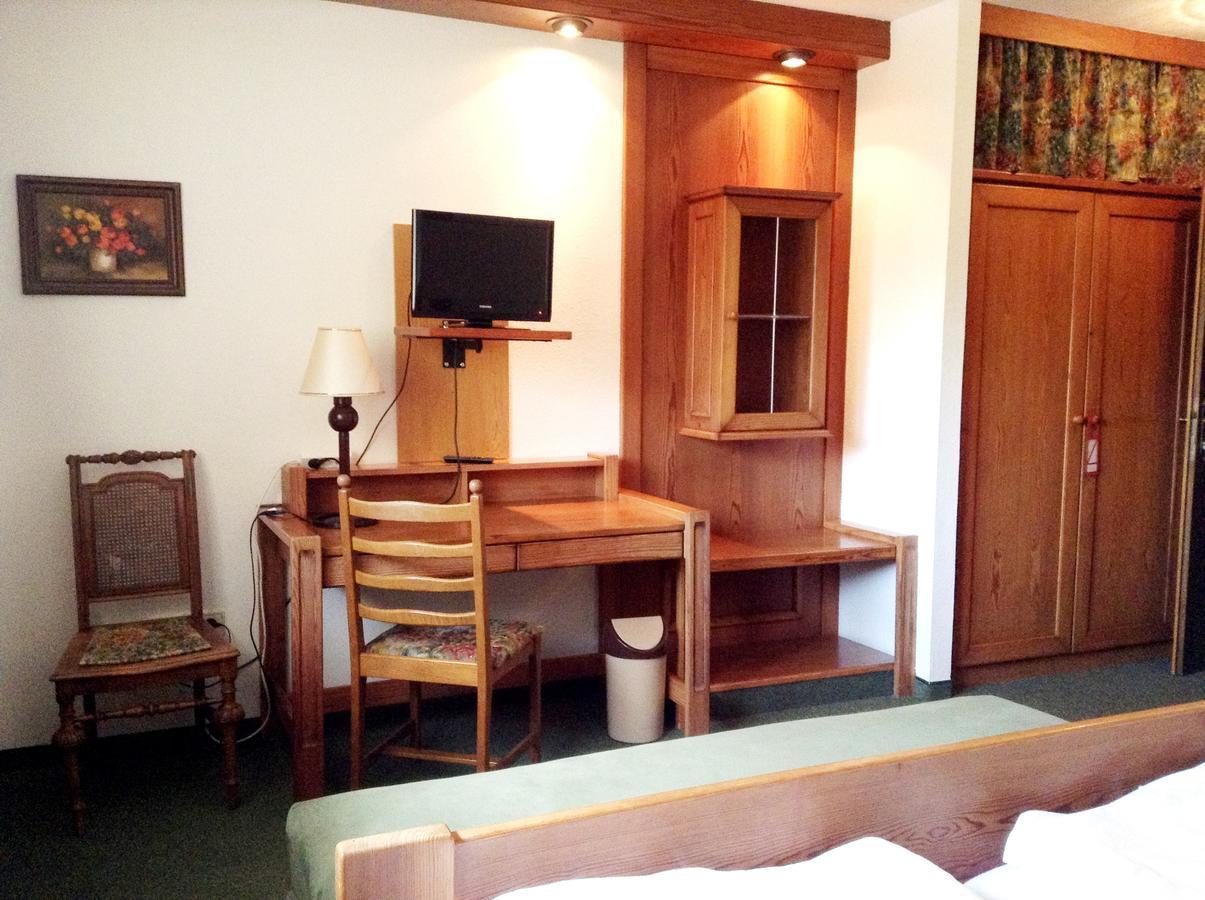 Hotel Grünes Türl Bad Schallerbach Oda fotoğraf